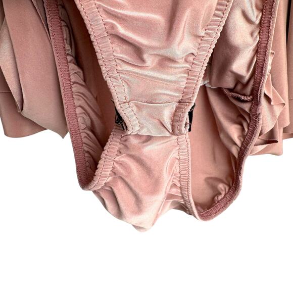 Boohoo Mauve Flounce Bodysuit Size 12 US Layered Ruffle Snap Crotch - Picture 6 of 8